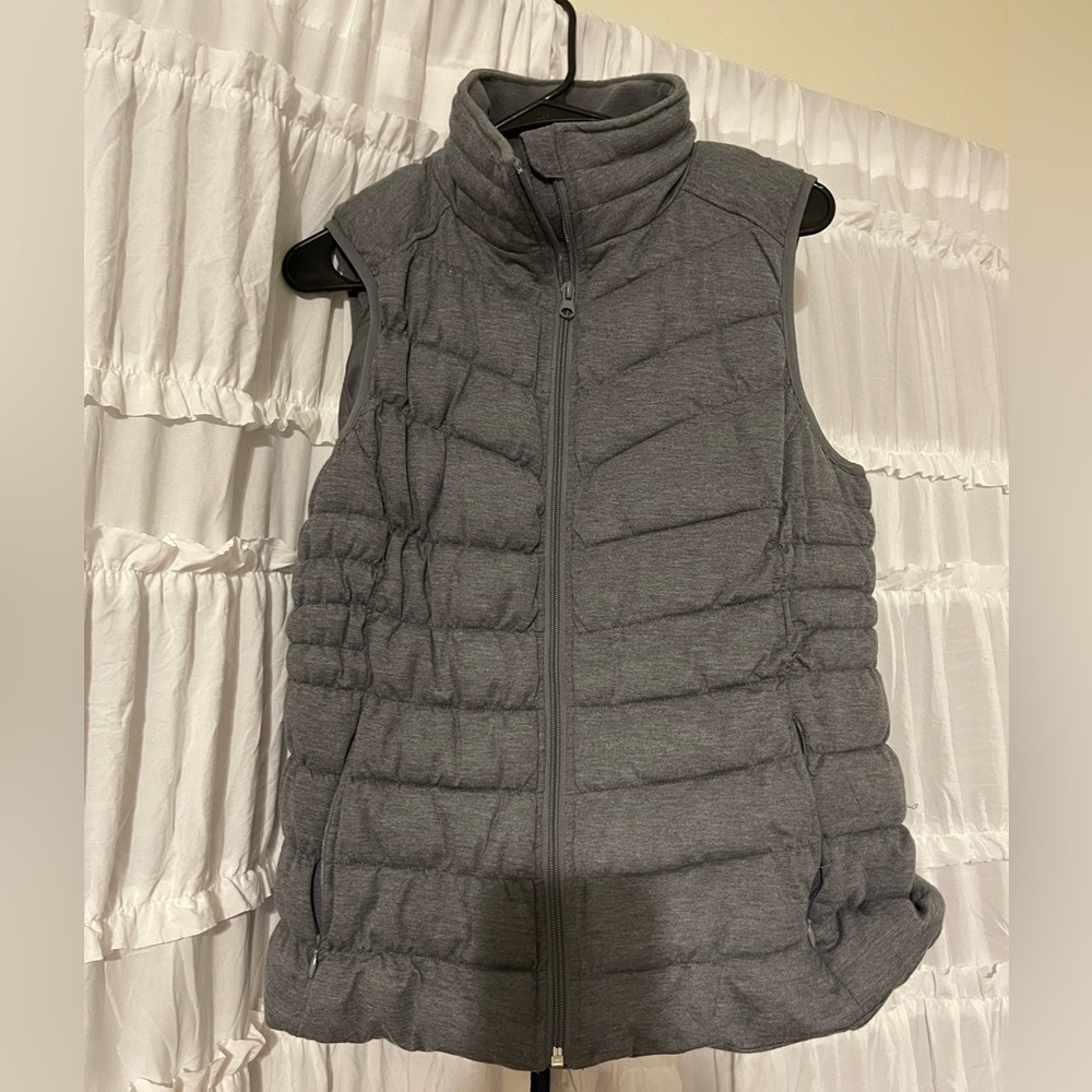 Women’s New York and Company vest